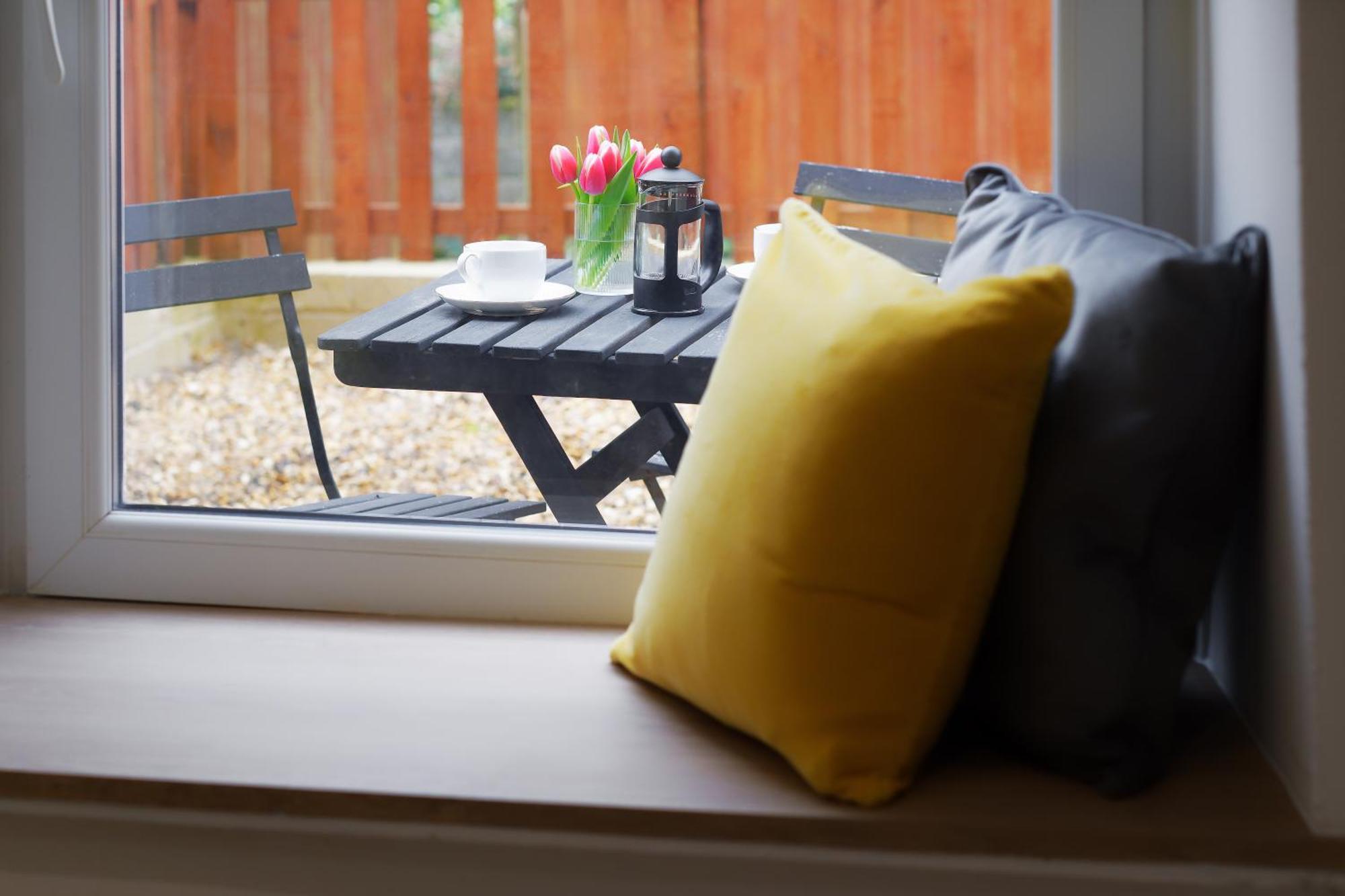Stayright 3 Bed Home Near Hiking Trails & Parks Llwynypia Buitenkant foto