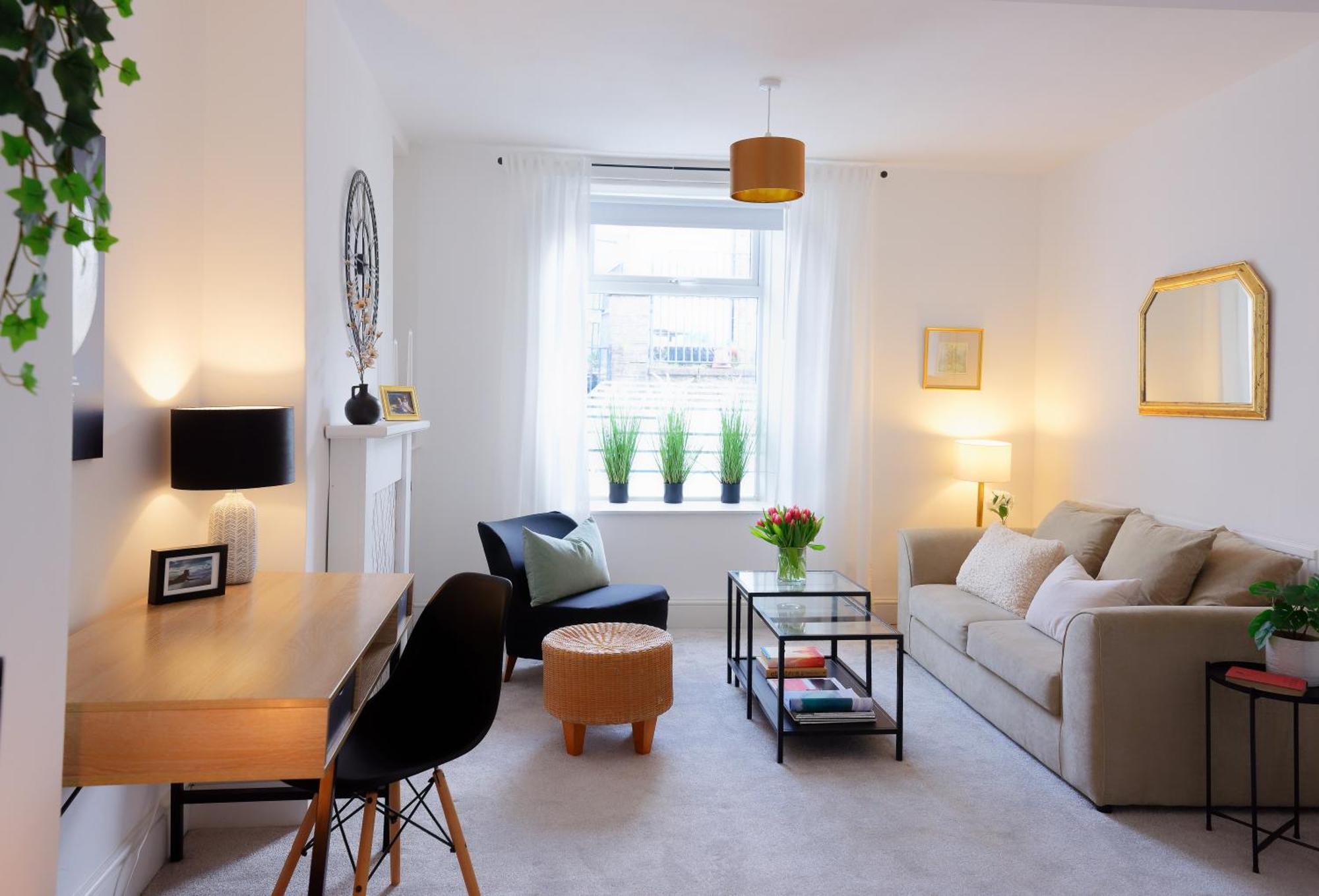 Stayright 3 Bed Home Near Hiking Trails & Parks Llwynypia Buitenkant foto