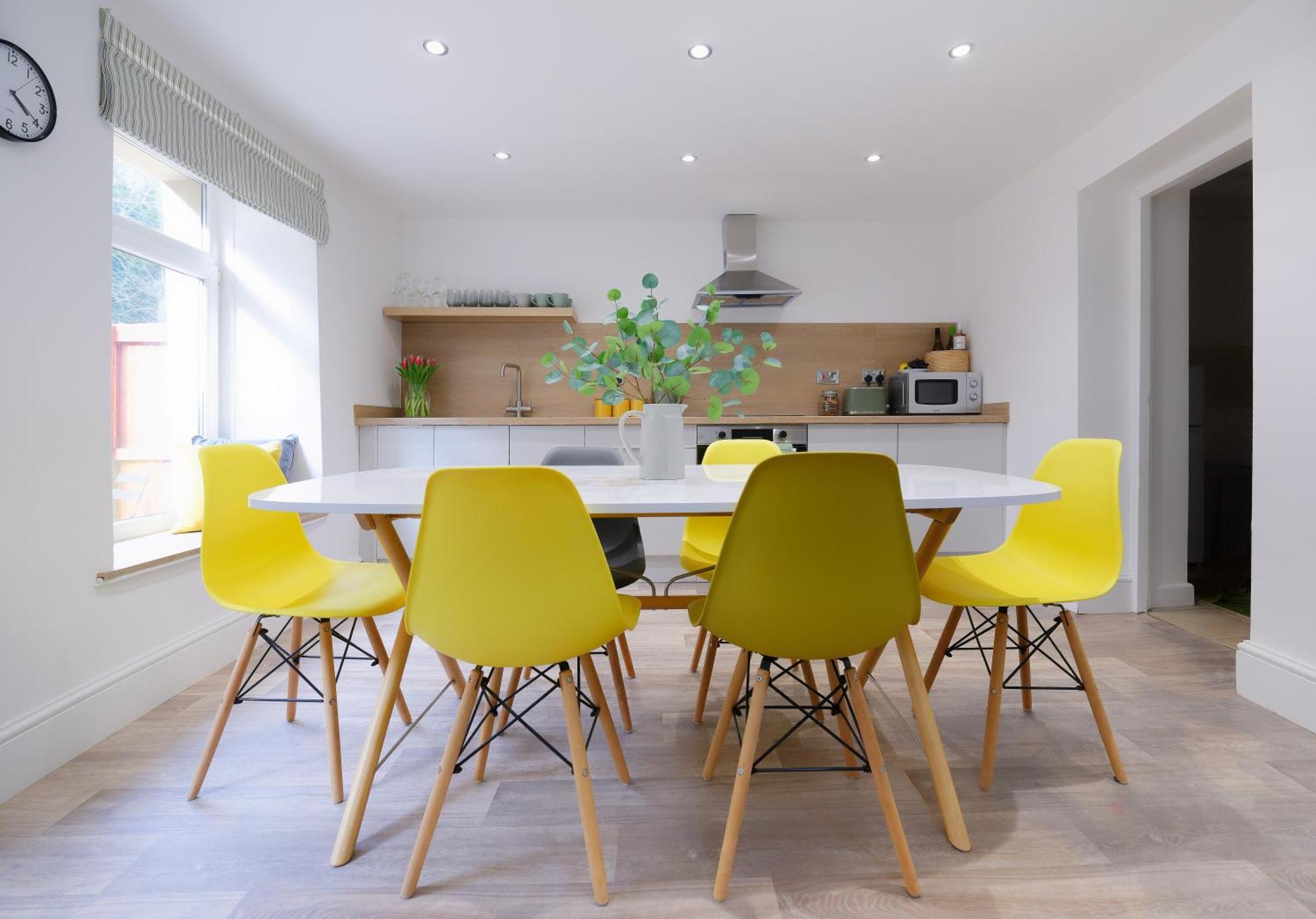 Stayright 3 Bed Home Near Hiking Trails & Parks Llwynypia Buitenkant foto