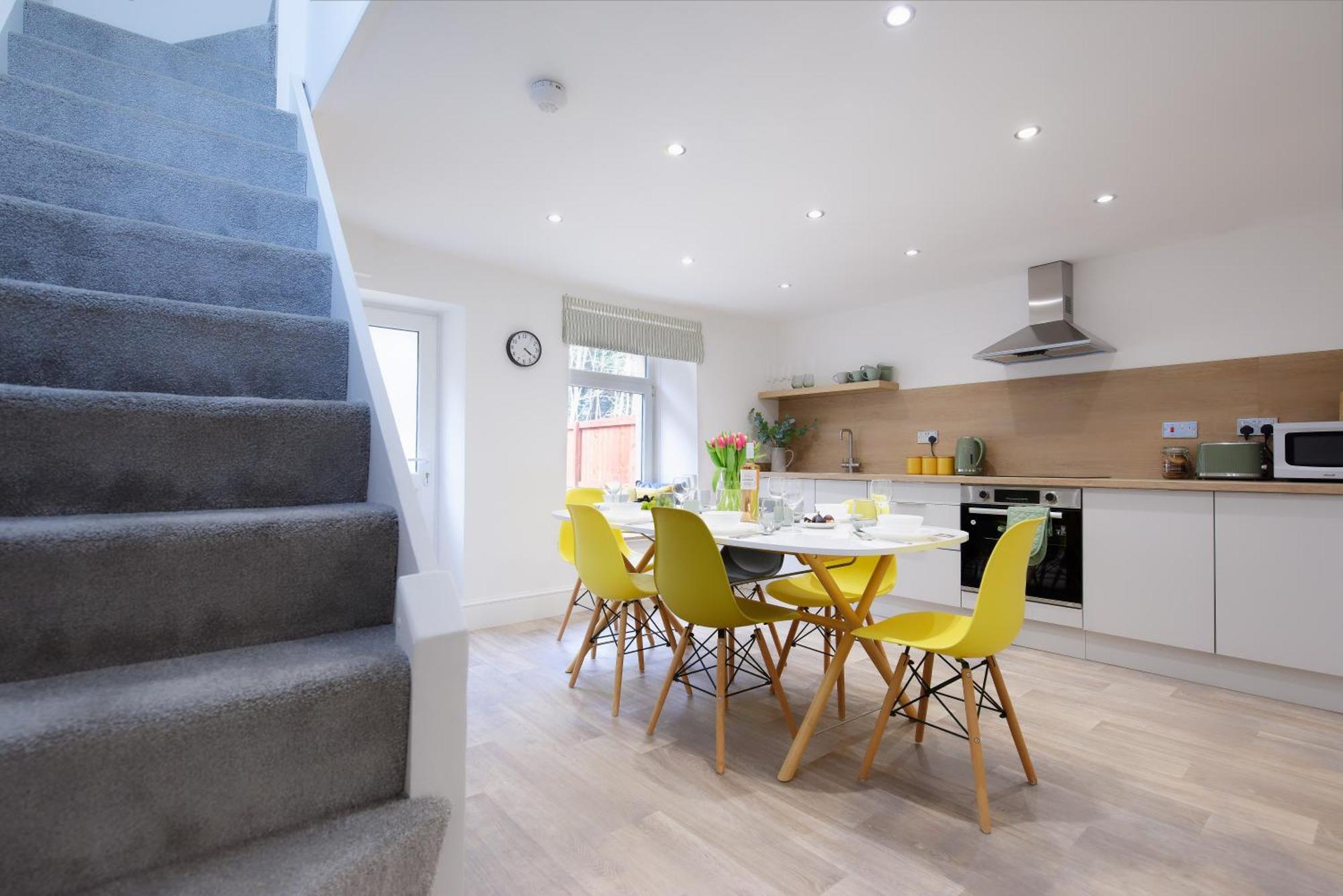 Stayright 3 Bed Home Near Hiking Trails & Parks Llwynypia Buitenkant foto